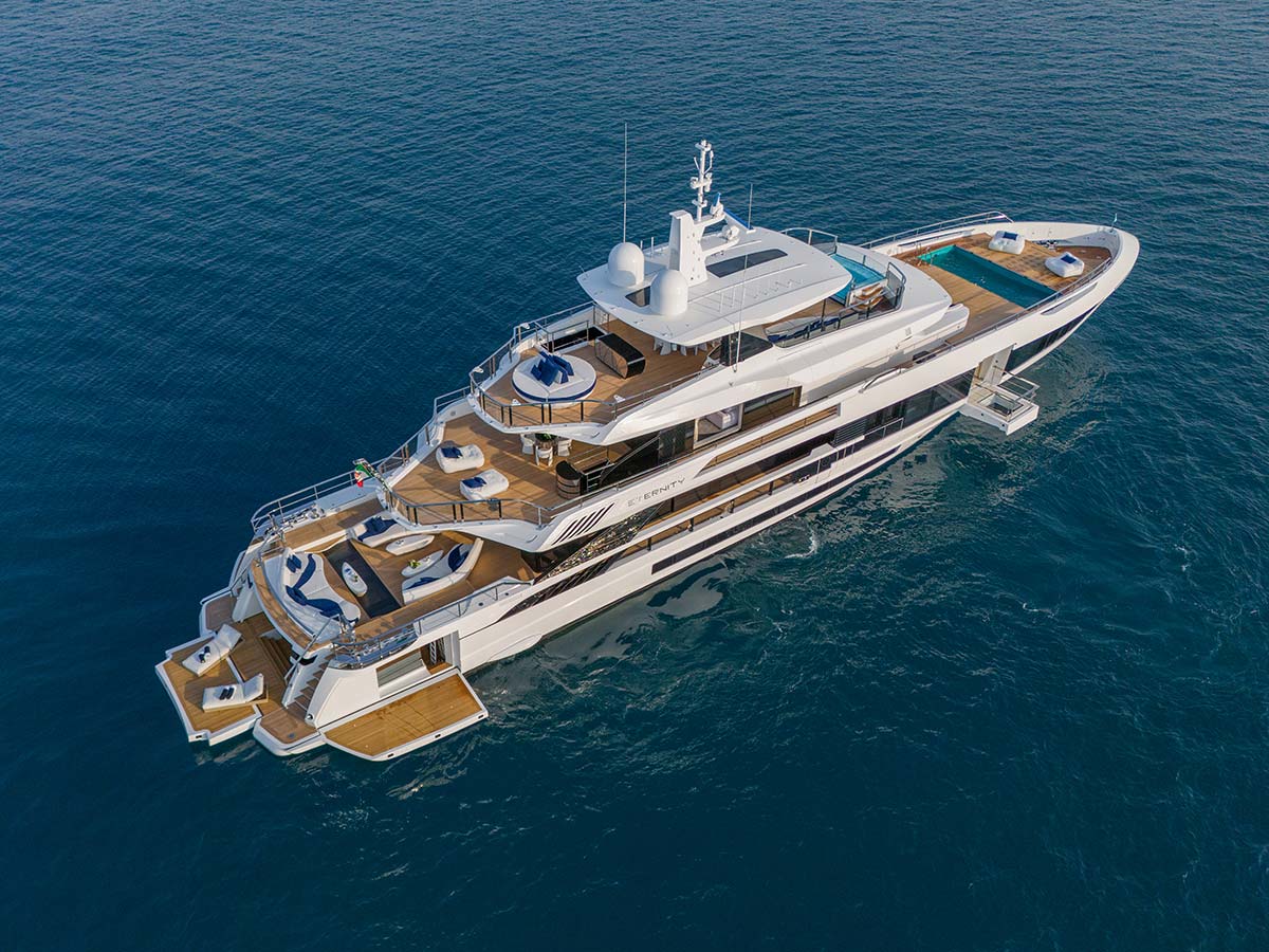 Mangusta Oceano 50 by Overmarine 02