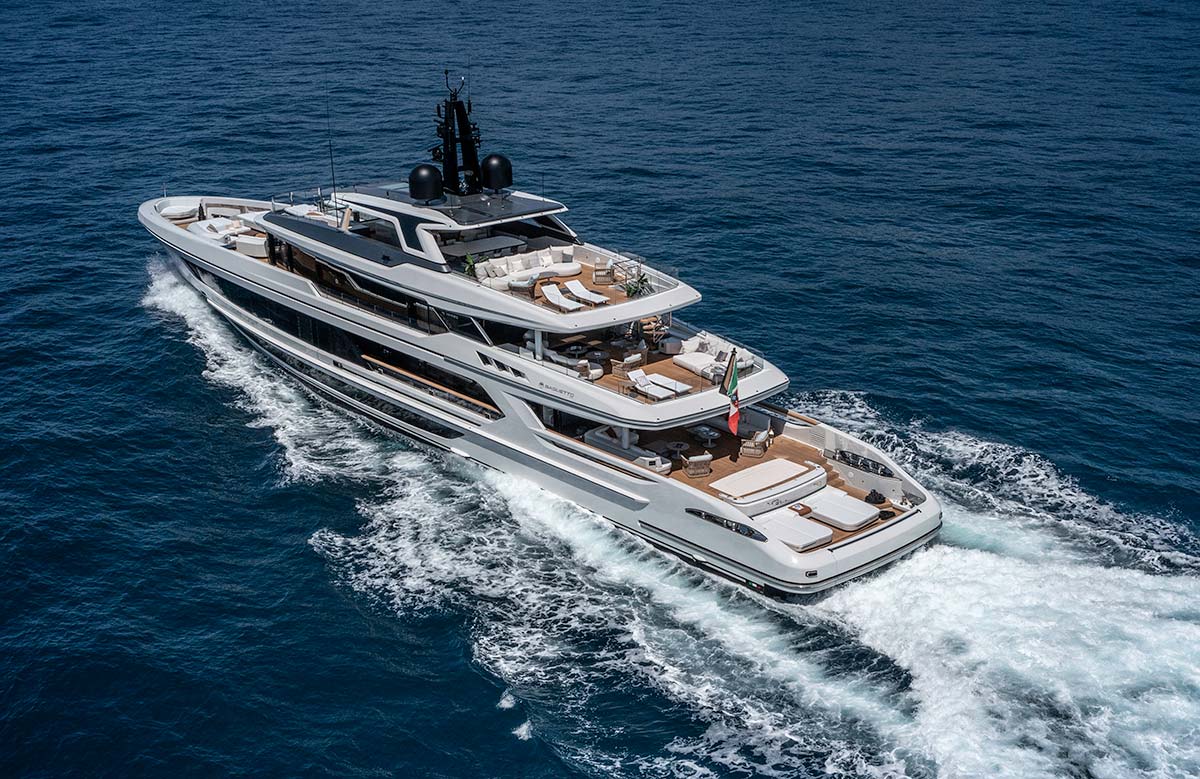 T52 by Baglietto - Photo © Maurizio Paradisi 02