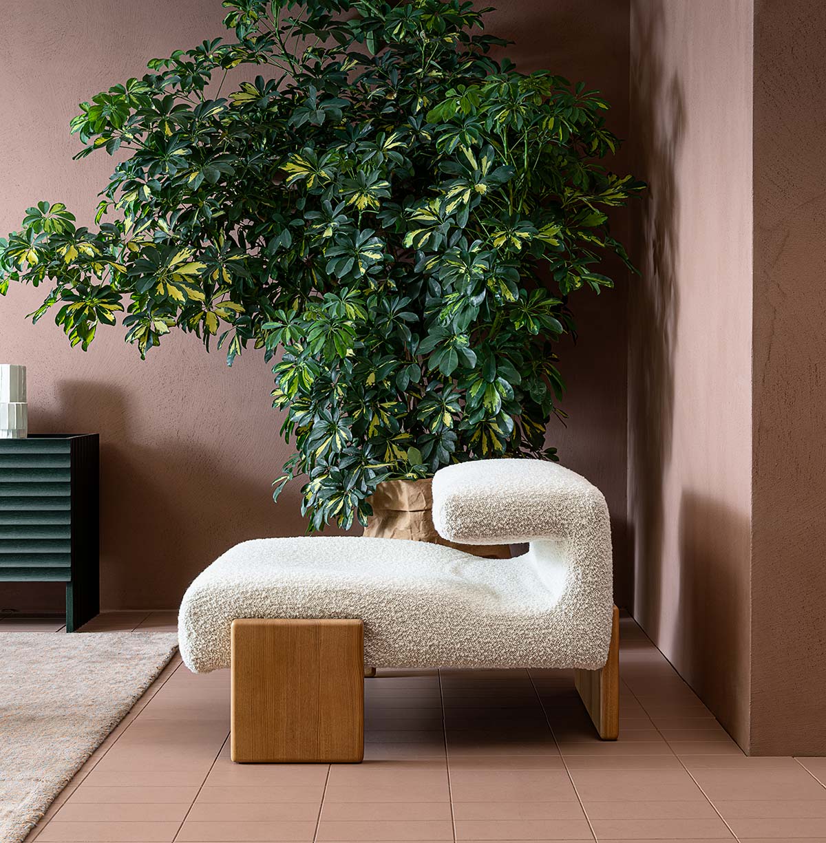 Loveseat, коллекция Lowland от Moroso, дизайн Патриции Уркиолы - Фото © Leonardo Duggento