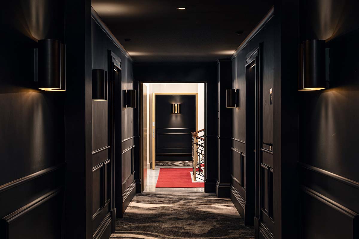 04_Rome-Ambasciatori_Main-Lobby-Corridor