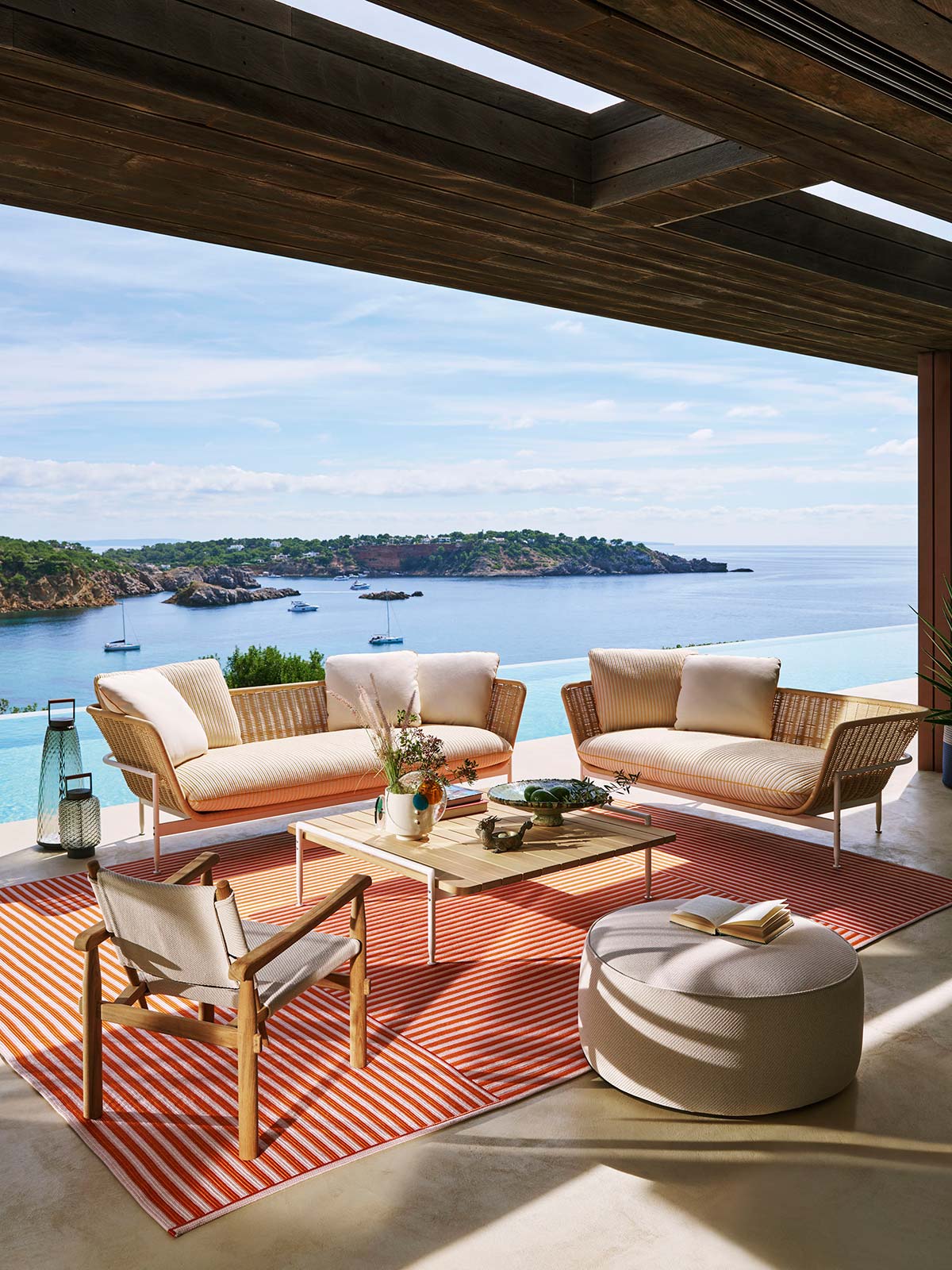 2_CASSINA_Esosoft-Outdoor_Antonio-Citterio_ph_Francesco-Dolfo