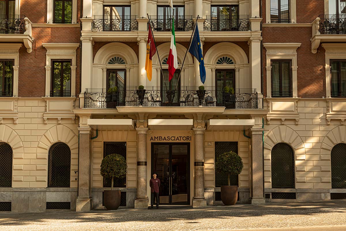 01_Rome-Ambasciatori_Exterior