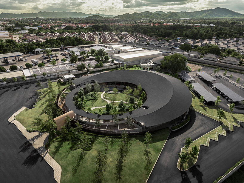 mobius studio kaew бутик