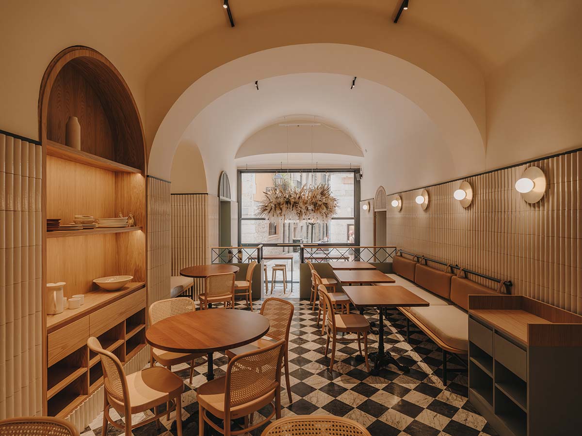 Palau Fugit, Girona 5