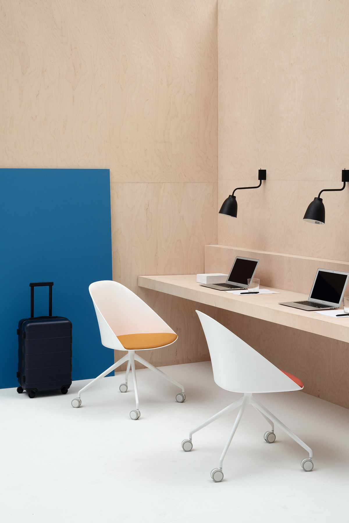 Cila by Arper, design Lievore Altherr