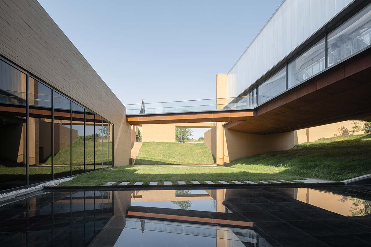 03-Mu-Feng-Yue-Hot-Spring-Hotel-by-Studio-a+-©Archi-translator(He-Lian)