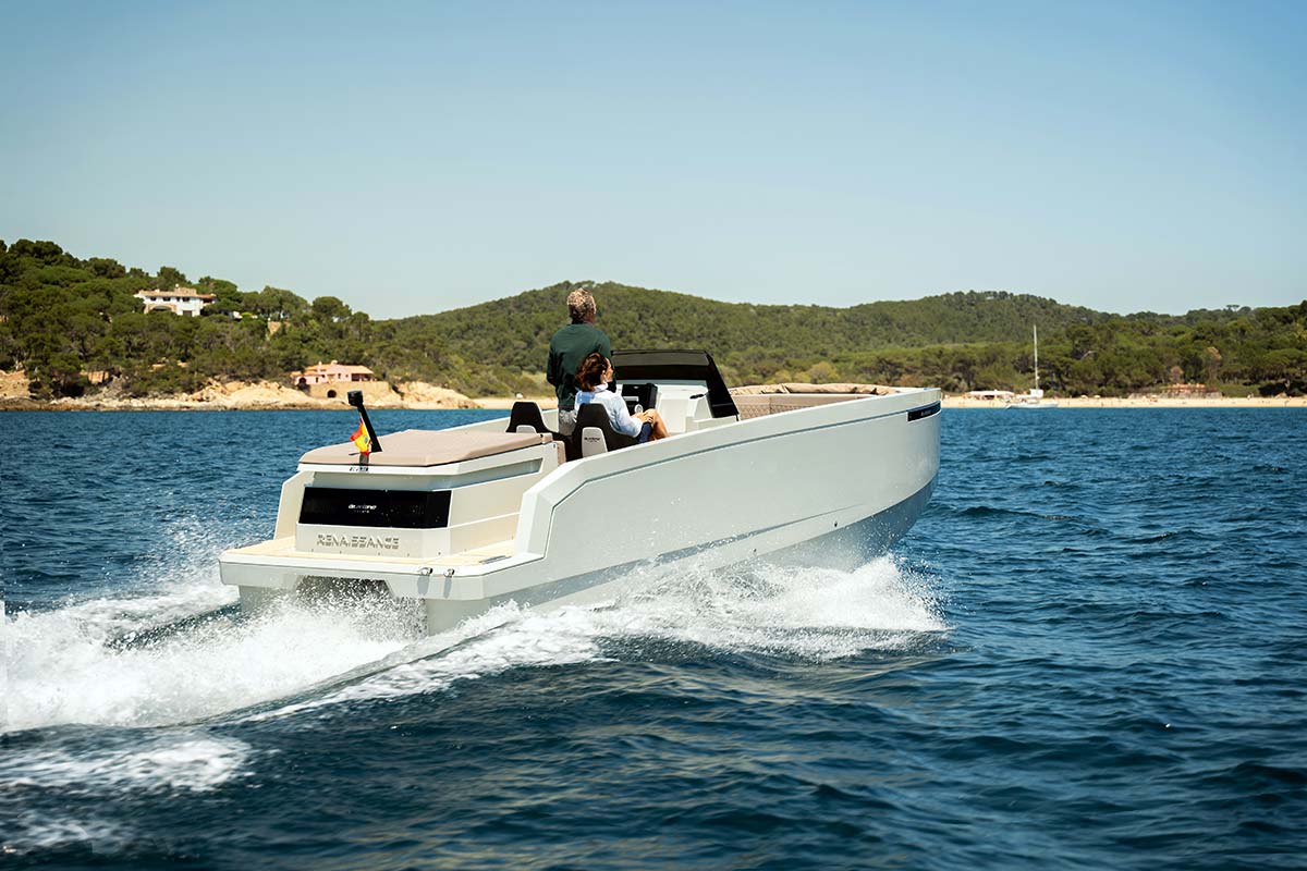 E23 by De Antonio Yacht