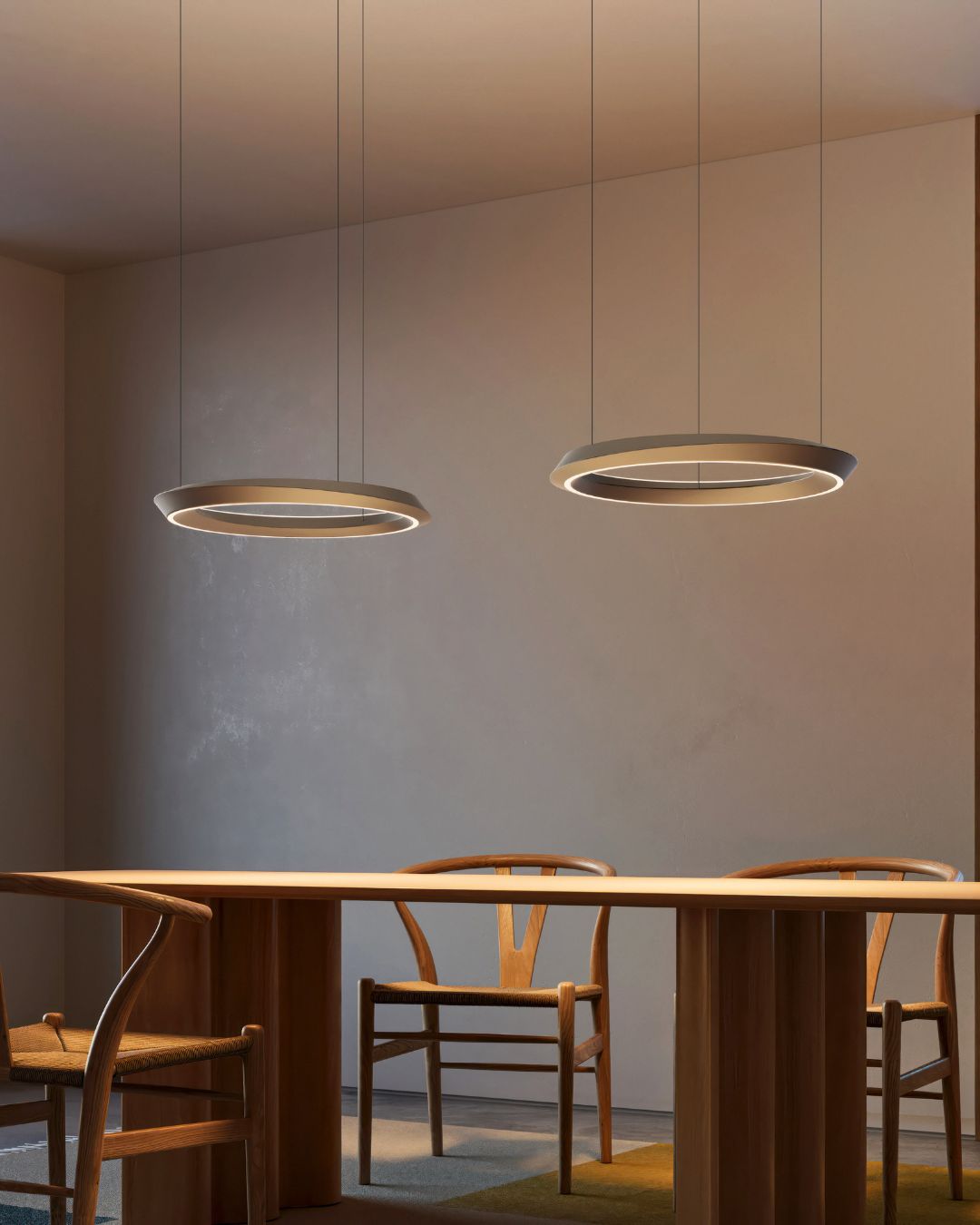 Приливная подвесная лампа от Needs Studio - © Lodes