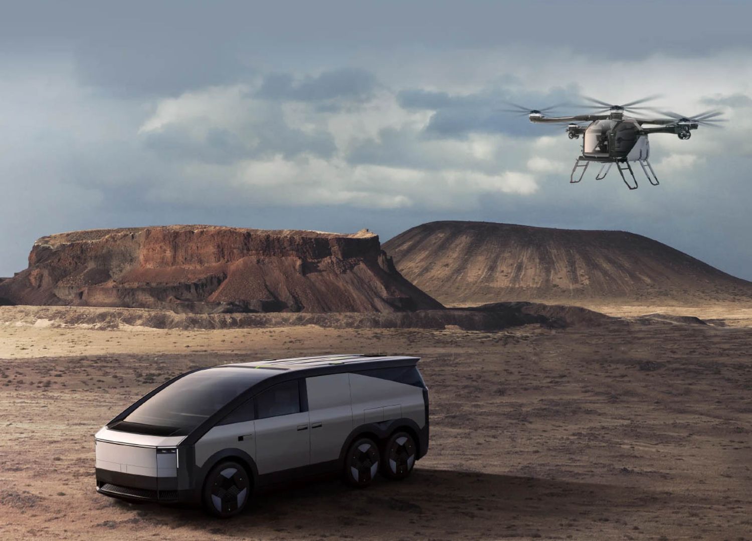Главное событие выставки CES 2025: наземный авианосец XPeng AeroHT оснащен первым в мире бортовым механизмом автоматического отделения и повторного соединения. Управление одной кнопкой позволяет плавно отделять и повторно подключать наземные и воздушные модули в течение 5 минут. - © XPeng AeroHT