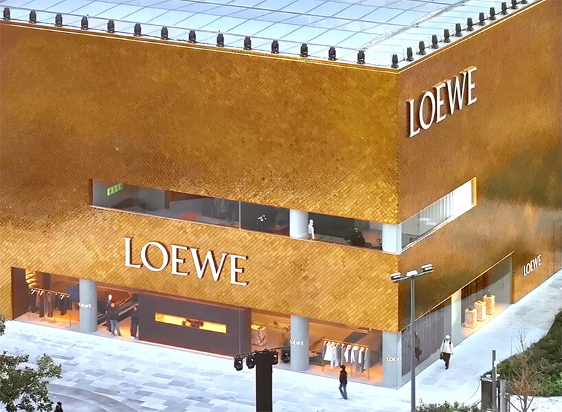 Loewe Casa Shanghai Флагман светится с 35 536 золотой керамической плитки от Studio Cumella
