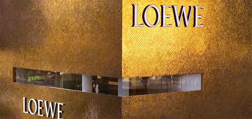 Loewe Casa Shanghai Флагман светится с 35 536 золотой керамической плитки от Studio Cumella