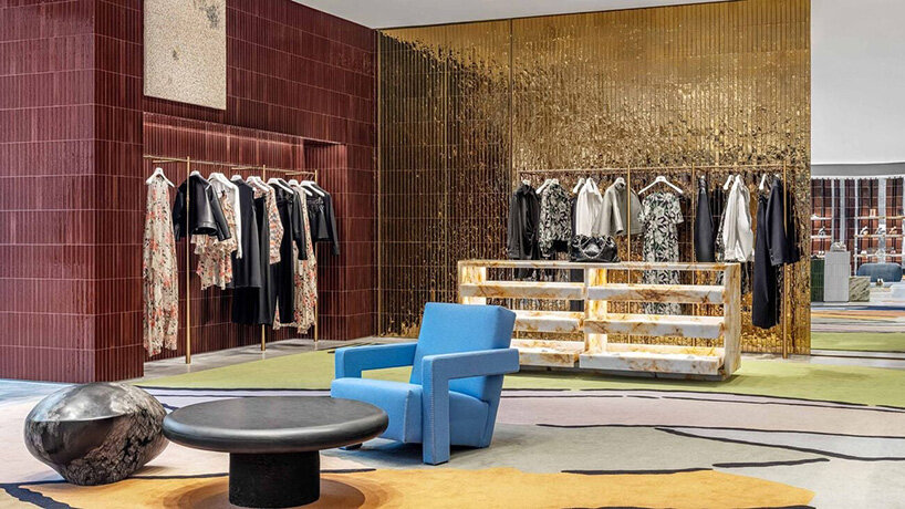 Loewe Casa Shanghai Флагман светится с 35 536 золотой керамической плитки от Studio Cumella