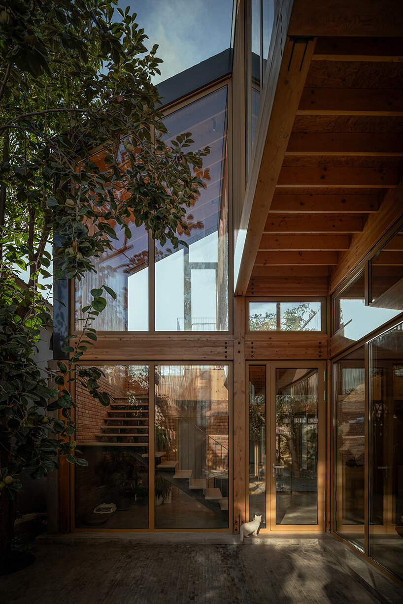 Archstudio Revives Trady Wartyard с гостевым домом из дерева в Пекине