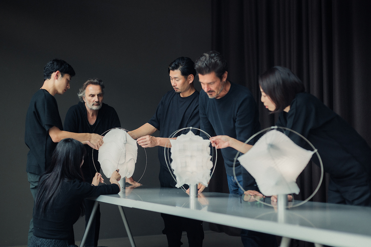 Atelier Oï + A-poc способен