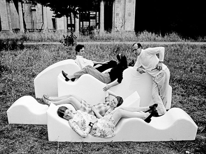 Суперда от Poltronova, Design Archizoom Associati, Villa Strozzi, 1967 - Фото © Дарио Бартолини, Courtesy Centro Studi Poltronova Archive
