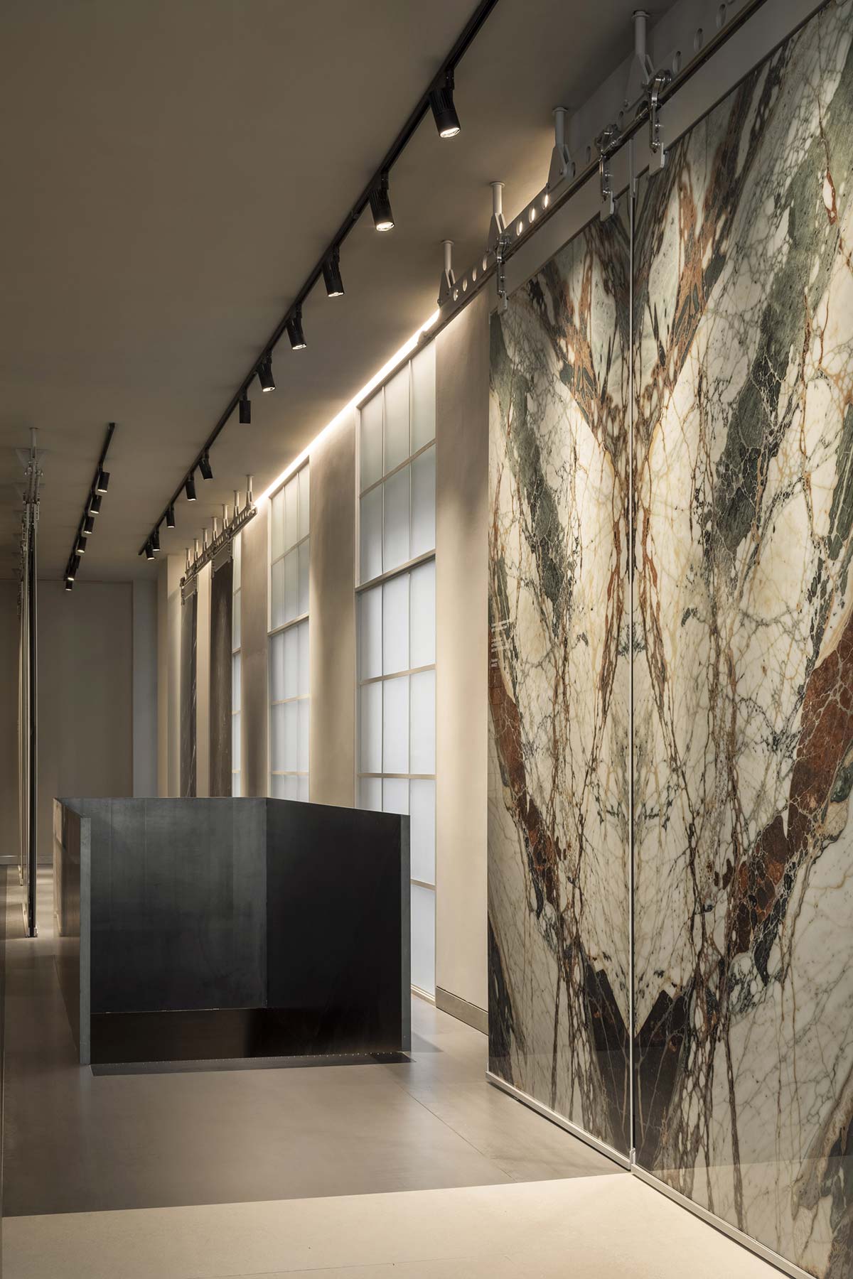 MDW25_MARAZZI_SHOWROOM_PH-Serena-Eller-Vainicher_103