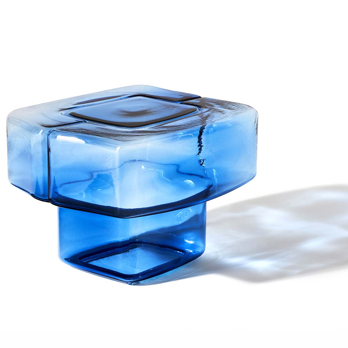 Fluid Joinery – Side Table I by Cassina, design Linde Freya Tangelder - Photo © Luca Merli