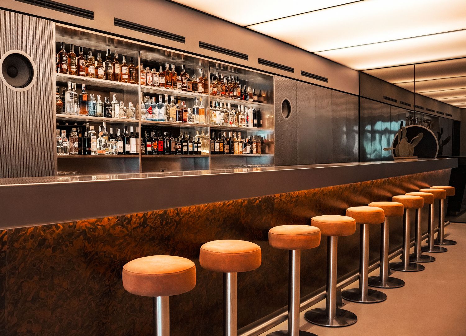 Feat.-barona-milan_design-cocktail-bar