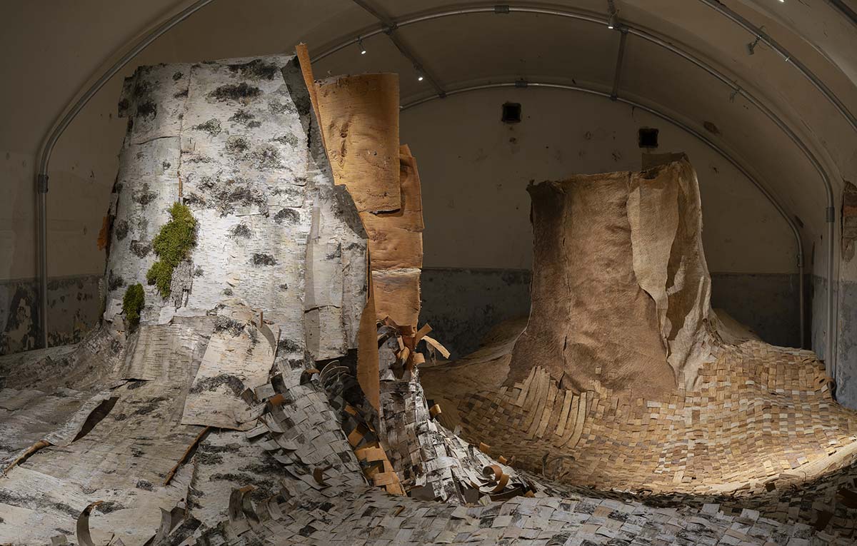 Переплетенные истории, Дизайн Ана Тереза Барбоза, 2025 - Фото © Ham Helsinki Biennial, Sonja Hyytiäinen