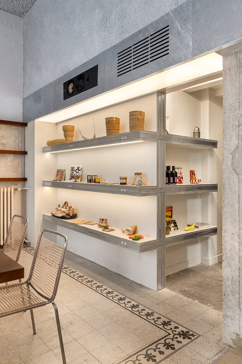 Внутри этого винного бара Milan Studiomille создает уютное пространство для сбора, основанное на филиппинской культуре