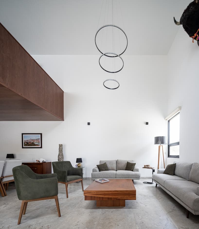 Пористость и укрытие Casa Galvez переосмысливает народ 1