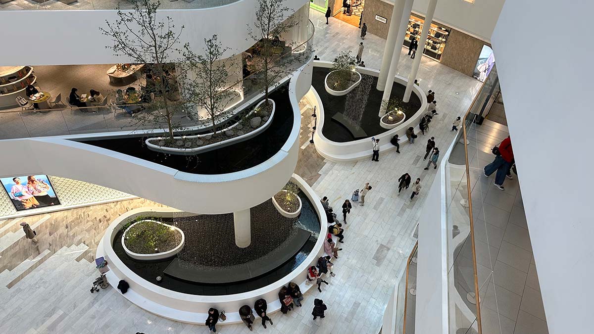 Hyundai Seoul Waster Store, Сеул, Корея - Фото © Yllyso