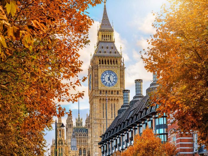 Big Ben, Westminsterin, Лондон - Фото © Sven Hansche