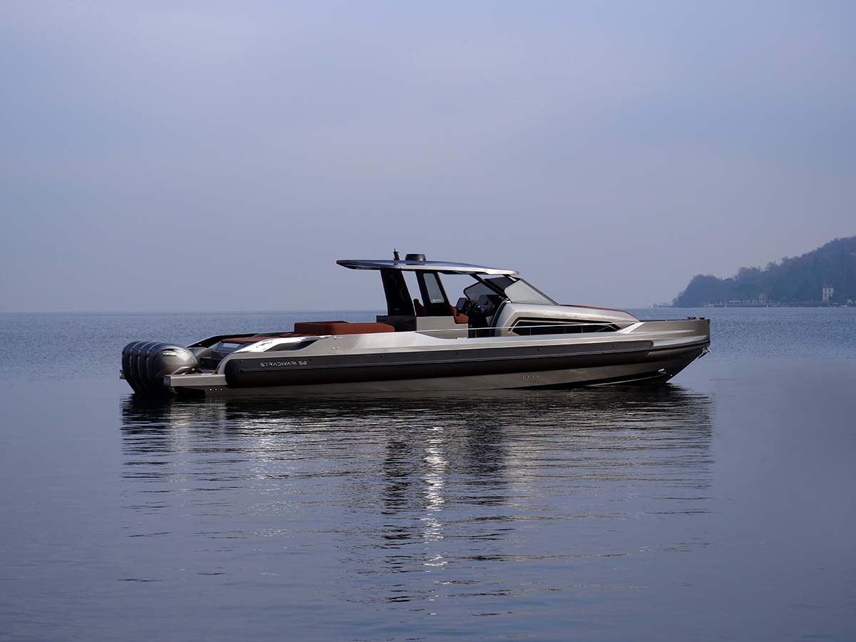 Страдивари 52 от Cantieri Capelli