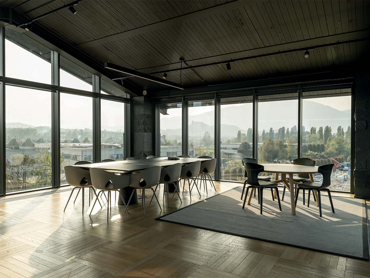 Azimut Yachts headquarters, Avigliana, Turin - Photo © Rasmus Hjortshøj 2