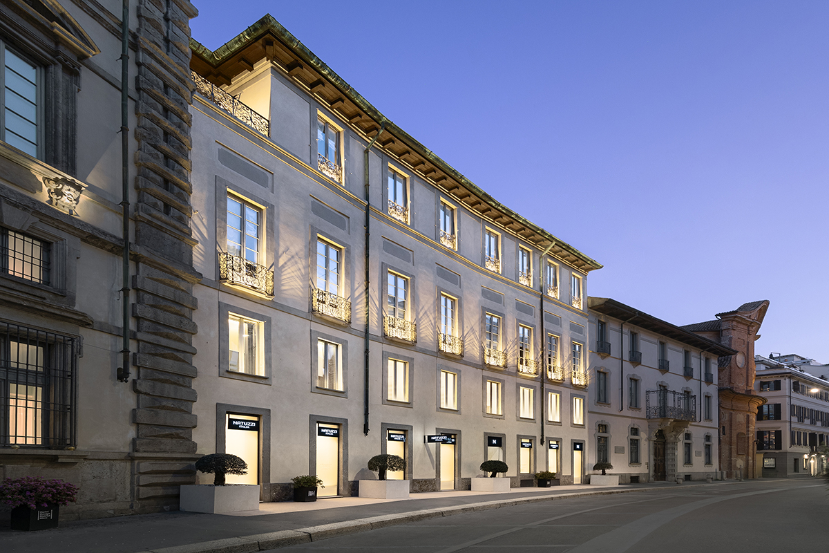 Флагманский магазин Natuzzi Italia, Милан