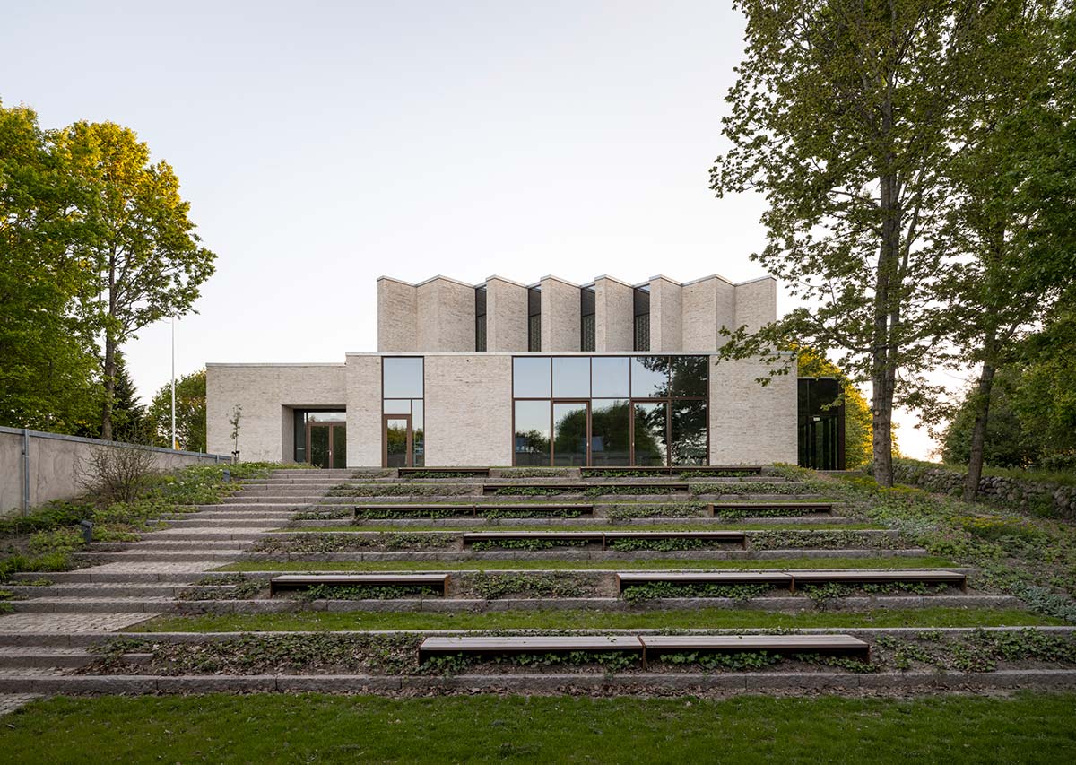 Højvangen Church, Skanderborg, Denmark - Photo © Rasmus Hjortshøj 2