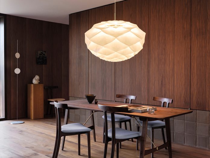 Бегония от Carl Hansen & Son, дизайн Оивинд Слаатто